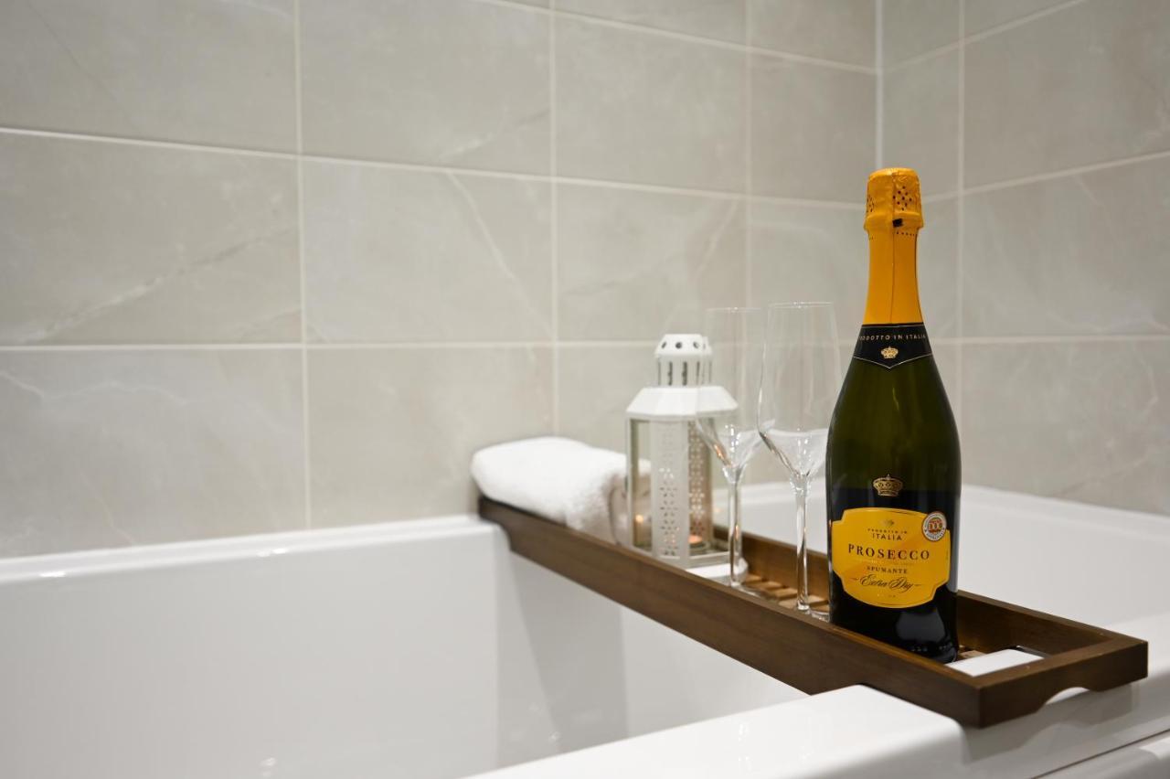 Ferienwohnung Luxury 4 Bed House With Gated Parking In The Heart Of Birmingham! Exterior foto