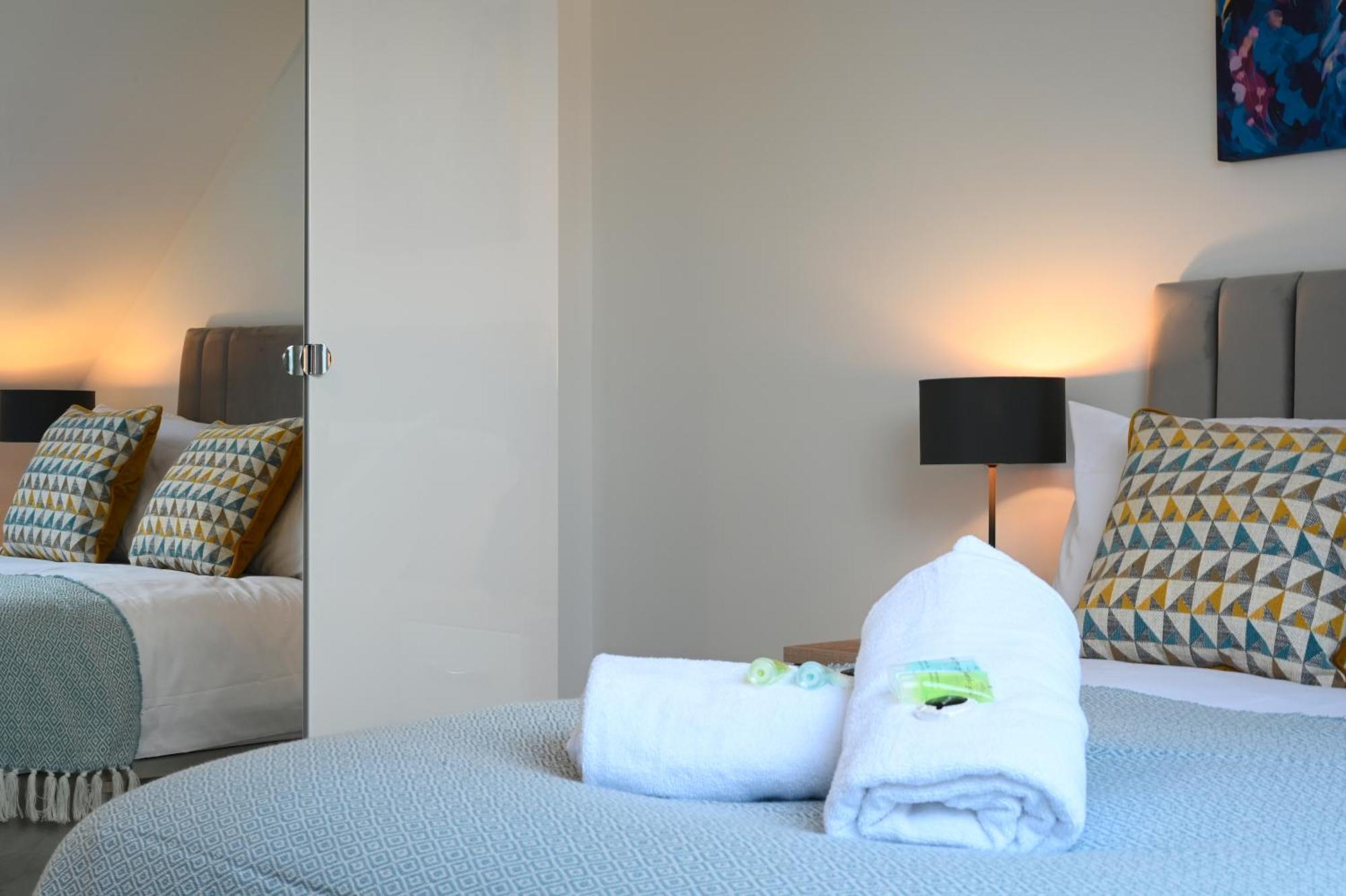 Ferienwohnung Luxury 4 Bed House With Gated Parking In The Heart Of Birmingham! Exterior foto